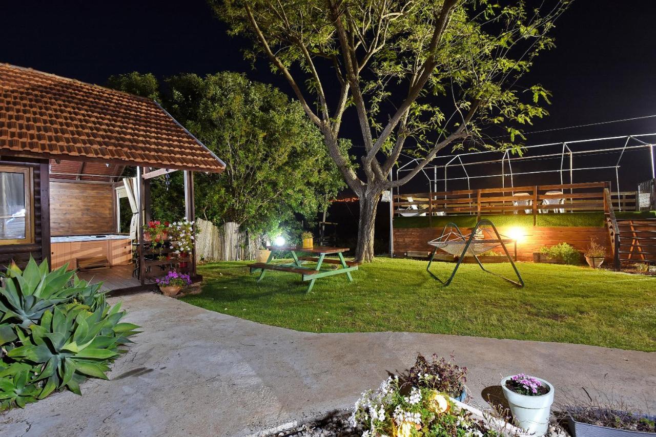 Biktot Nofim Villa Manot Buitenkant foto